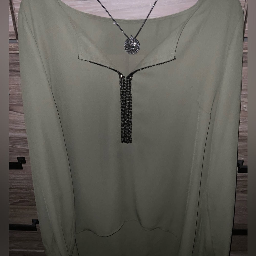 Juicy Couture ~ curved hem ~ Olive green blouse with bling v-neck ( worn once ) - Picture 14 of 14